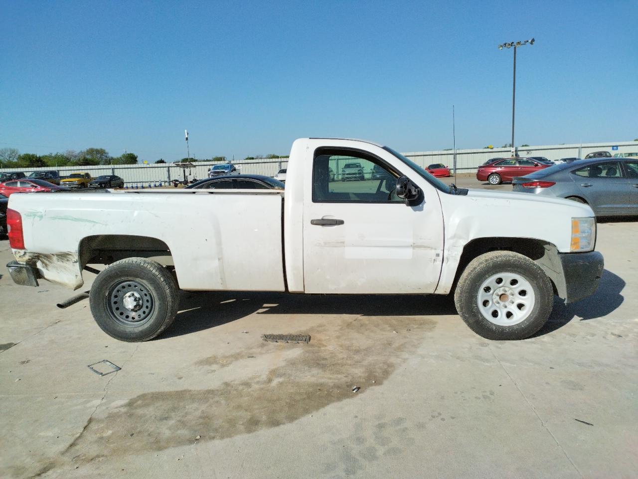 Photo 9 from auction – 2008 CHEVROLET SILVERADO with VIN 1GCEC14C08Z325326