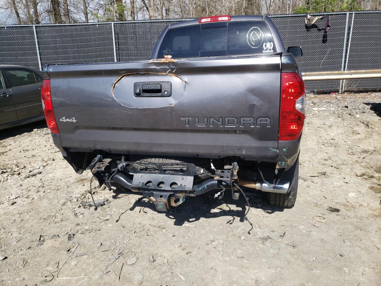 Photo 9 from auction – 2014 TOYOTA TUNDRA DOU with VIN 5TFBY5F13EX409266