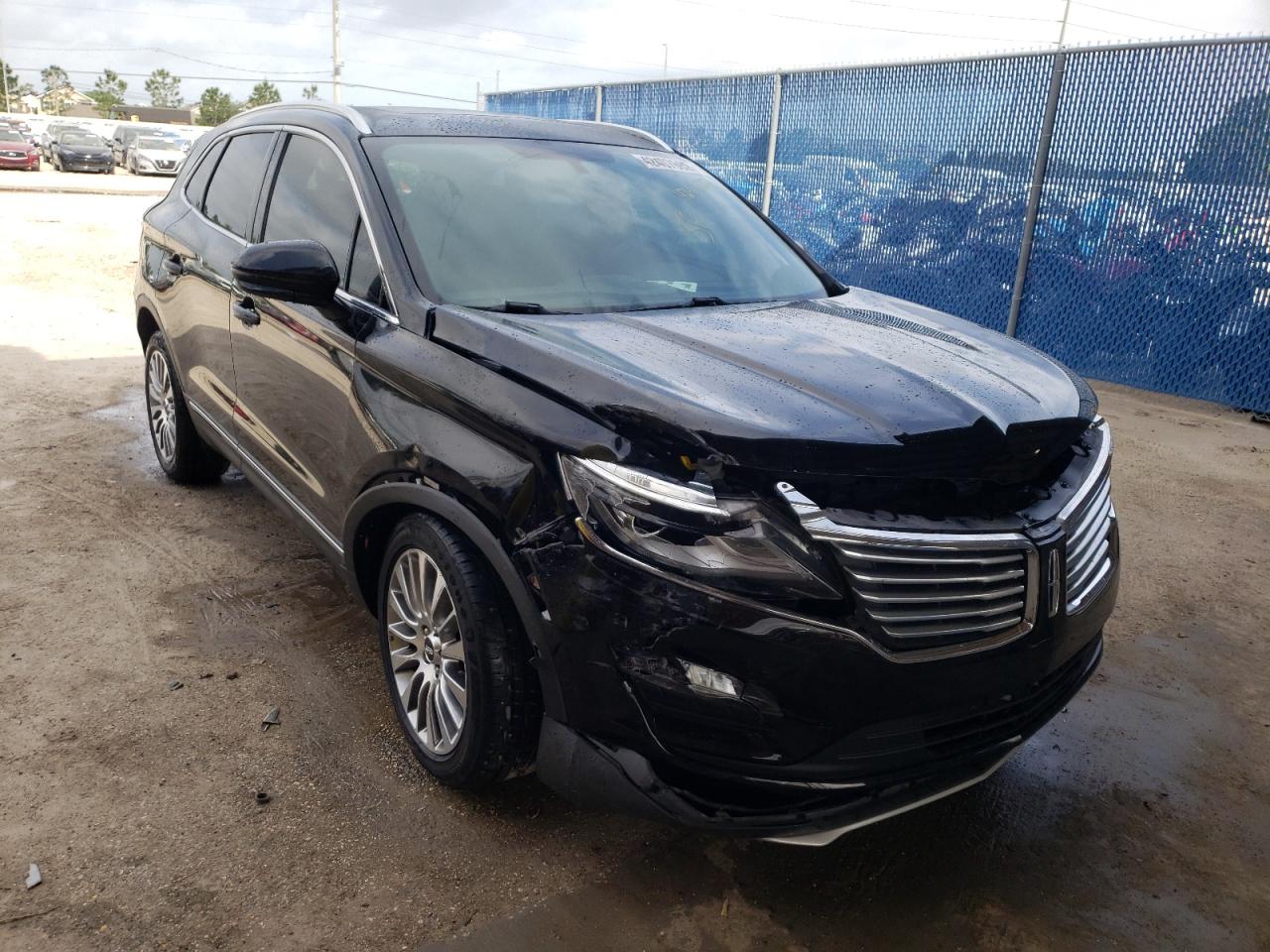 LINCOLN MKC RESERV 2017 with VIN 5LMCJ3C91HUL46741 - Photo from auction