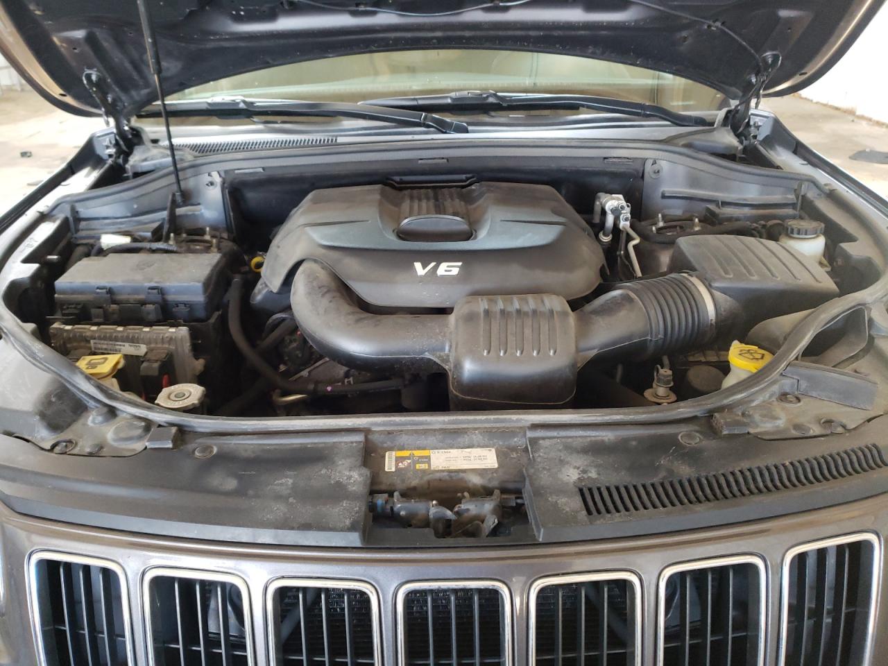 Photo 7 from auction – 2014 JEEP GRAND CHER with VIN 1C4RJFBG4EC497223