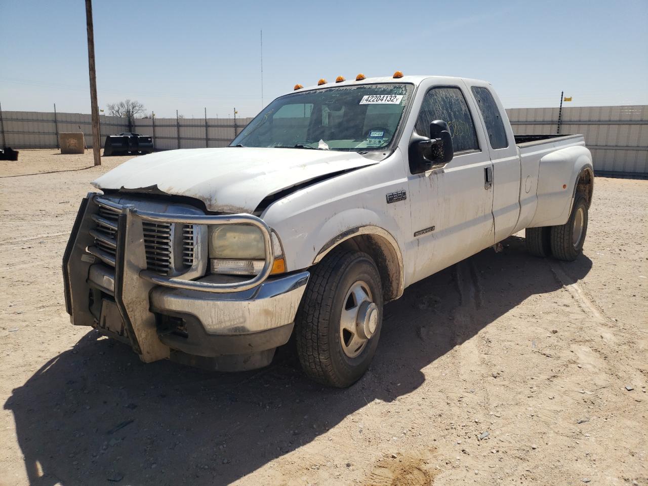 Photo 2 from auction – 2002 FORD F350 SUPER with VIN 1FTWX32F32EA52382