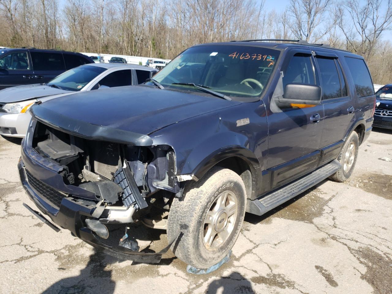 Photo 2 from auction – 2003 FORD EXPEDITION with VIN 1FMPU18L23LA46046