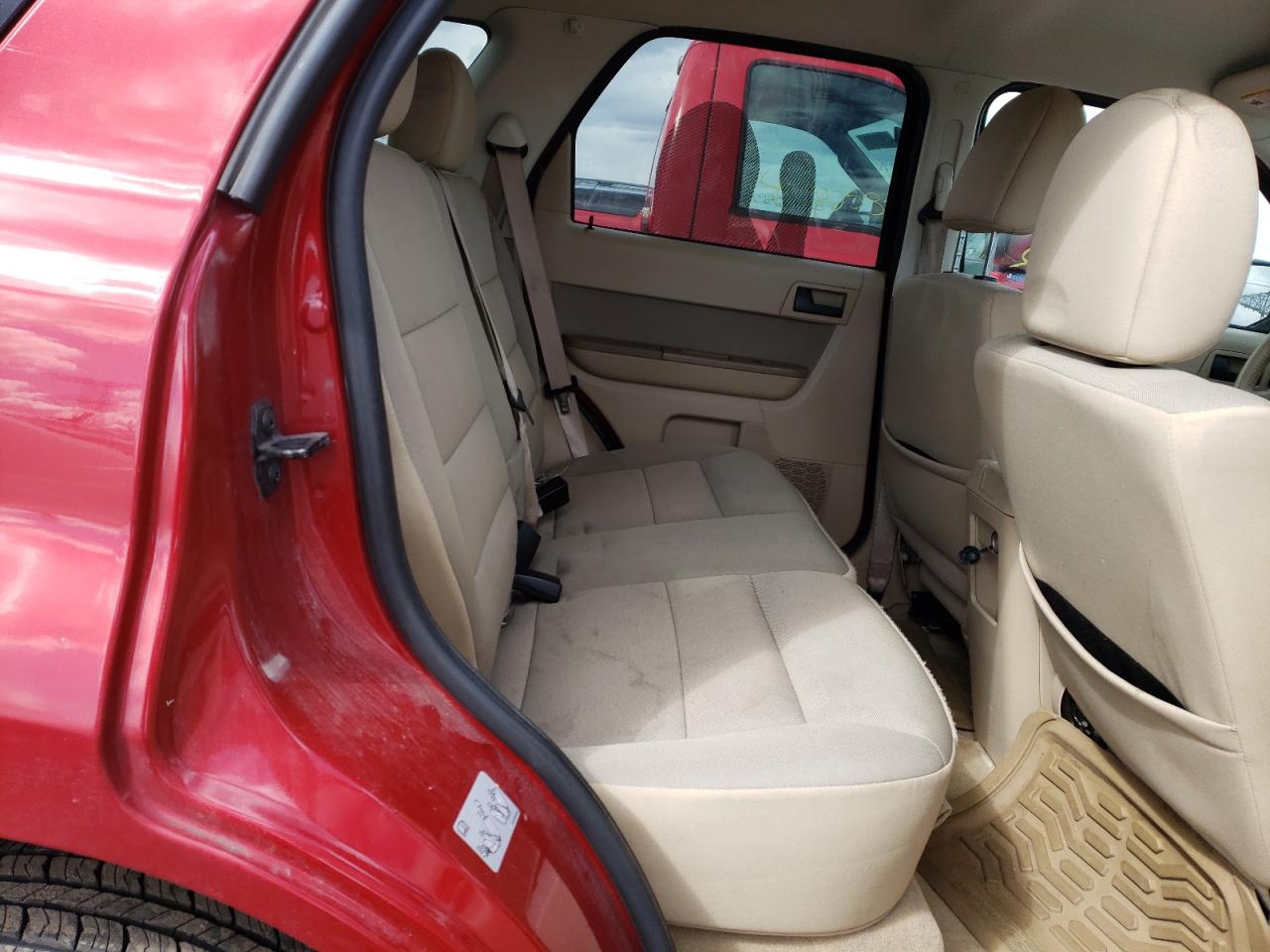 Photo 6 from auction – 2010 FORD ESCAPE XLT with VIN 1FMCU9DG0AKC03470