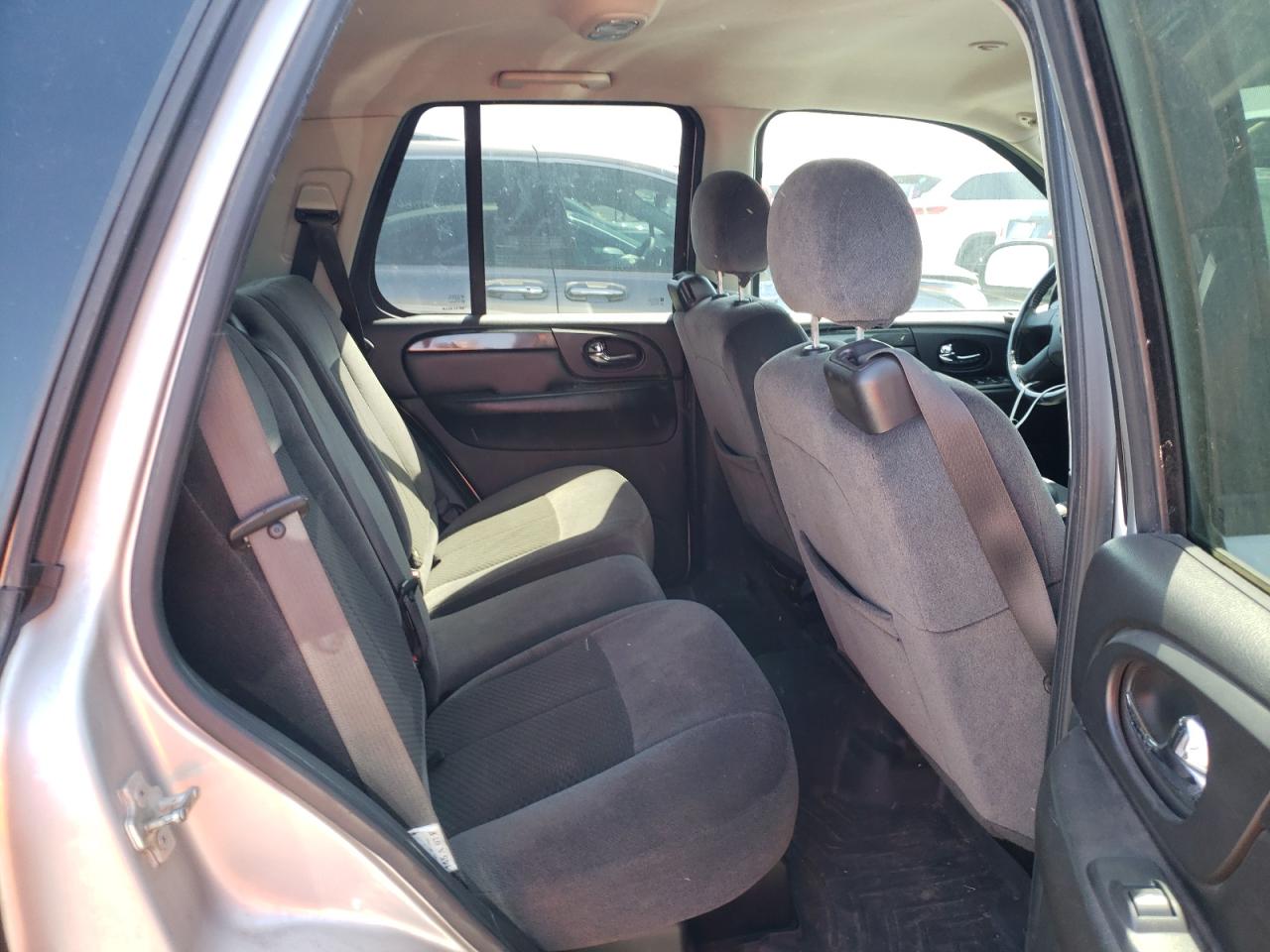 Photo 6 from auction – 2007 GMC ENVOY with VIN 1GKDT13S772295192