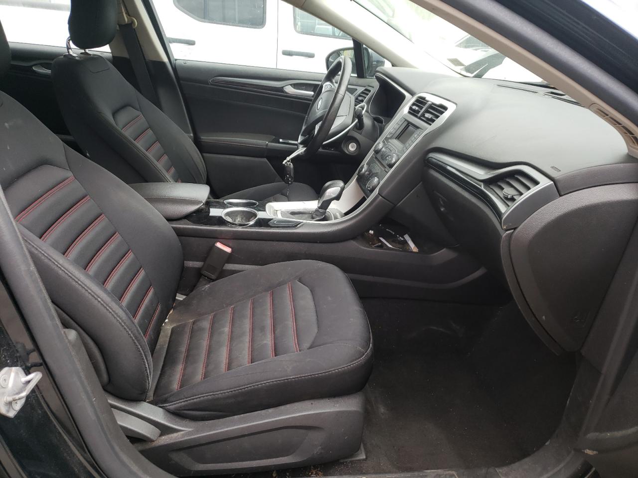 Photo 5 from auction – 2014 FORD FUSION SE with VIN 3FA6P0HD0ER125140