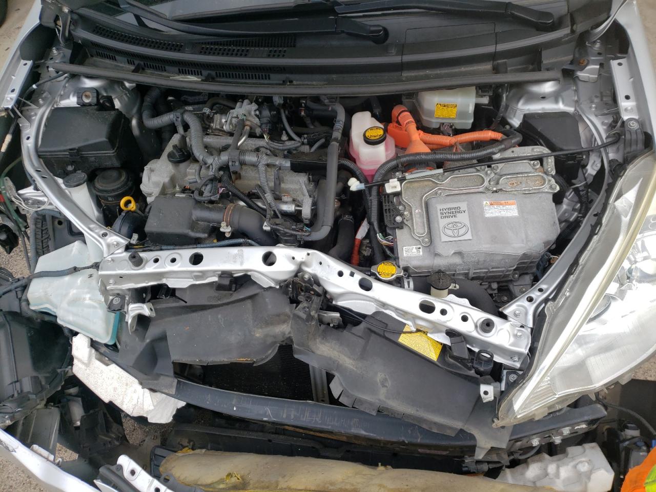 Photo 7 from auction – 2014 TOYOTA PRIUS C with VIN JTDKDTB34E1062587