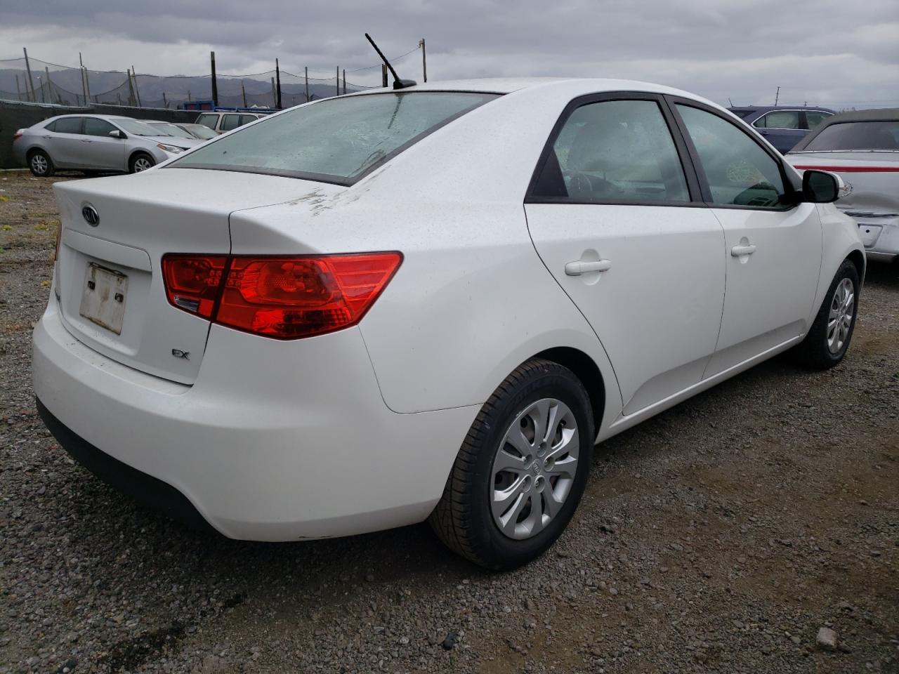 Photo 4 from auction – 2011 KIA FORTE EX with VIN KNAFU4A26B5448557