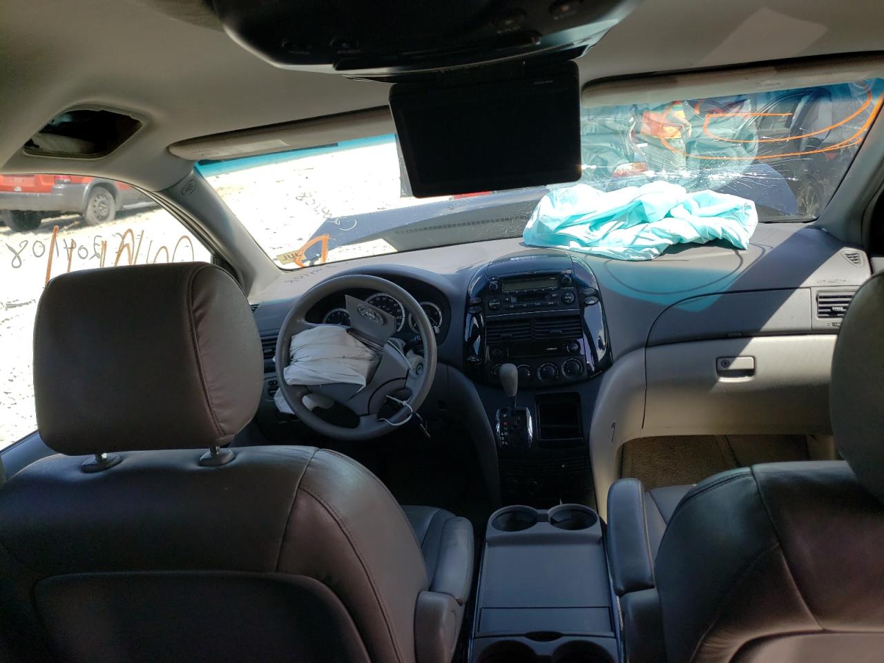 Photo 9 from auction – 2004 TOYOTA SIENNA CE with VIN 5TDZA23C44S155756