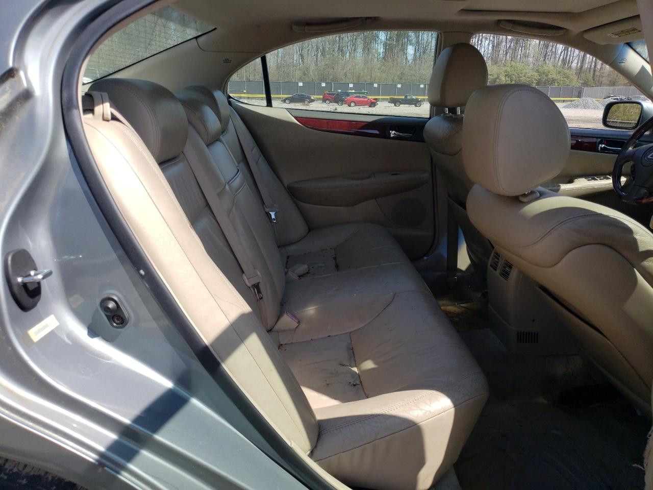 Photo 6 from auction – 2003 LEXUS ES 300 with VIN JTHBF30G730124890