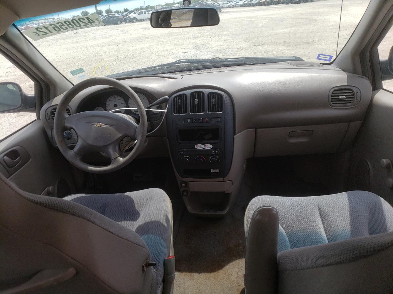 Photo 9 from auction – 2001 CHRYSLER VOYAGER with VIN 1C4GJ25371B151823
