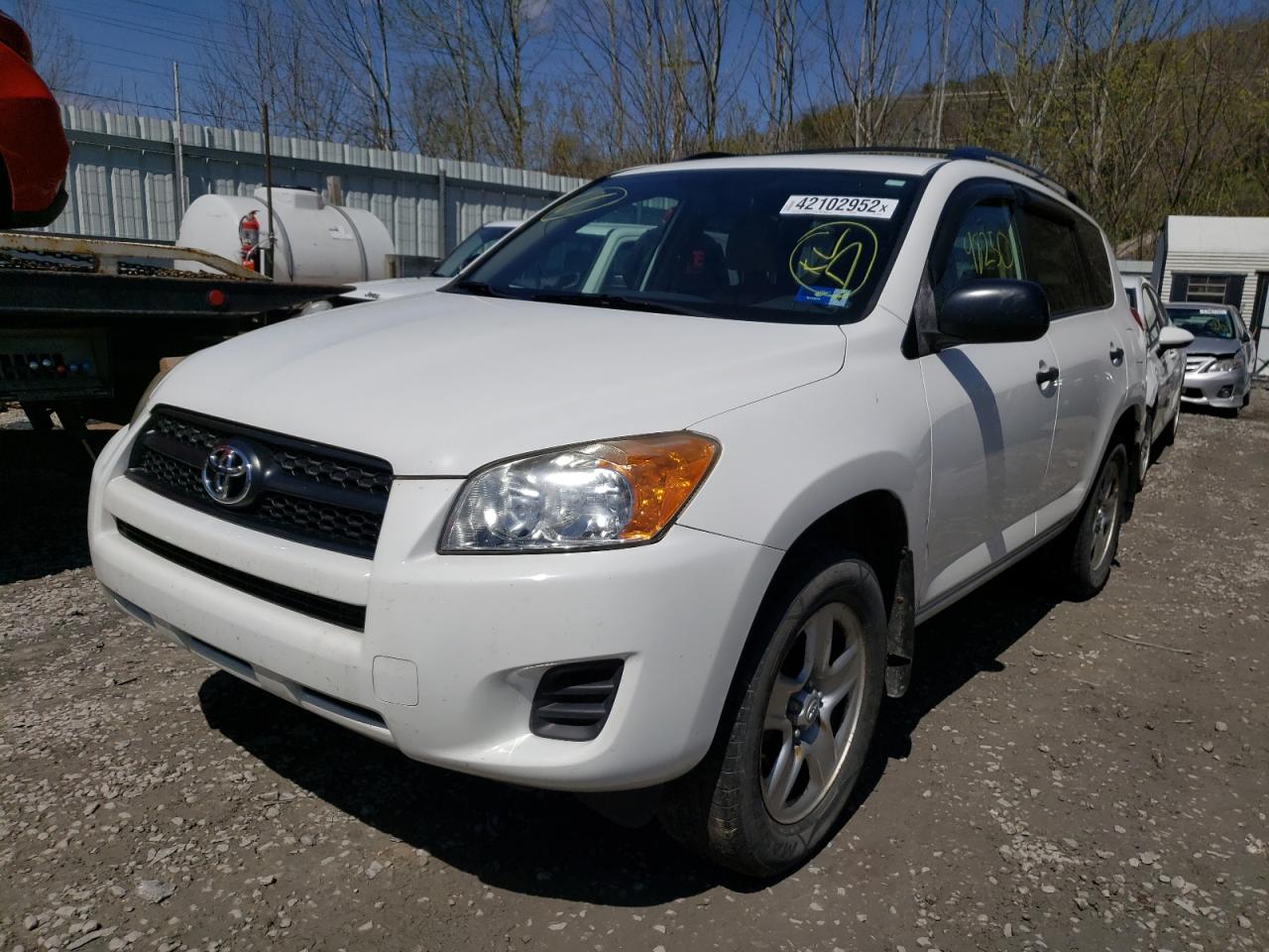 Photo 2 from auction – 2009 TOYOTA RAV4 with VIN JTMBF33V09D010680