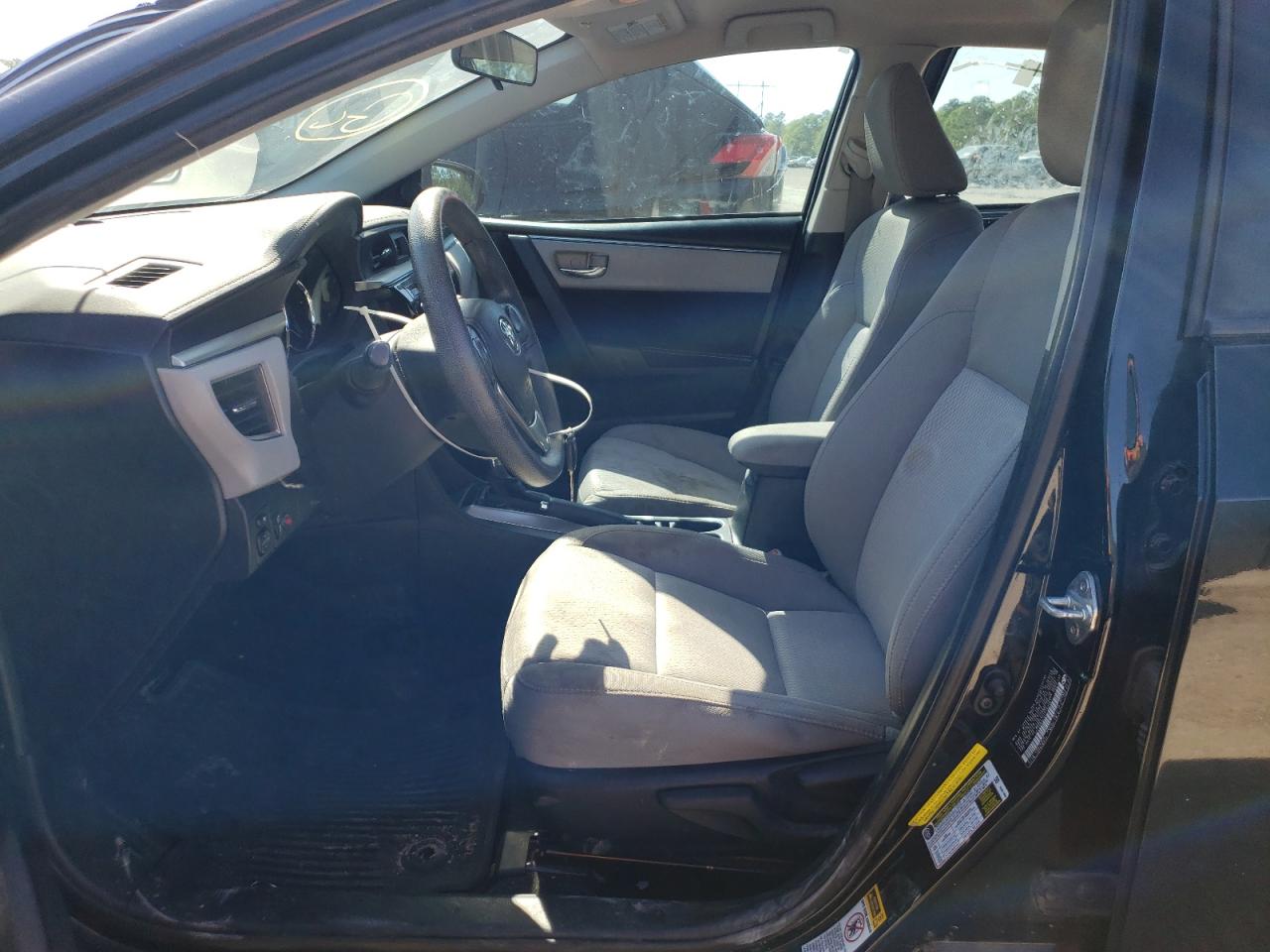 Photo 5 from auction – 2015 TOYOTA COROLLA L with VIN 5YFBURHE5FP190491
