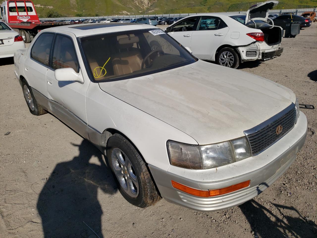 LEXUS LS 400 1993 with VIN JT8UF11E6P0179329 - Photo from auction