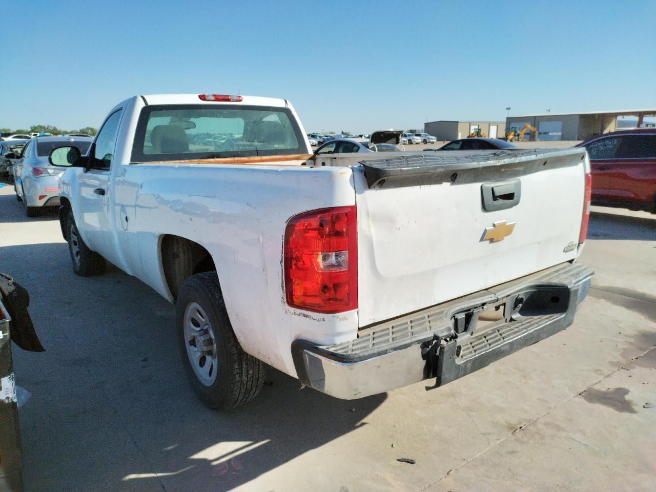 Photo 3 from auction – 2008 CHEVROLET SILVERADO with VIN 1GCEC14C08Z325326