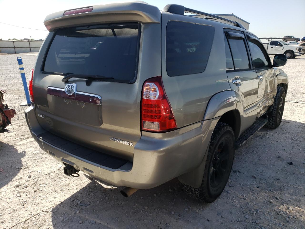Photo 4 from auction – 2006 TOYOTA 4RUNNER SR with VIN JTEBU14R068053508