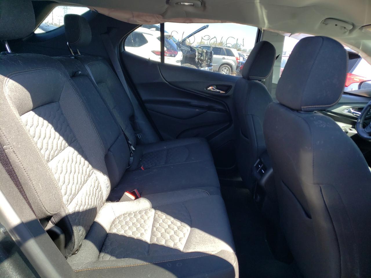 Photo 6 from auction – 2018 CHEVROLET EQUINOX LT with VIN 2GNAXJEV2J6328434