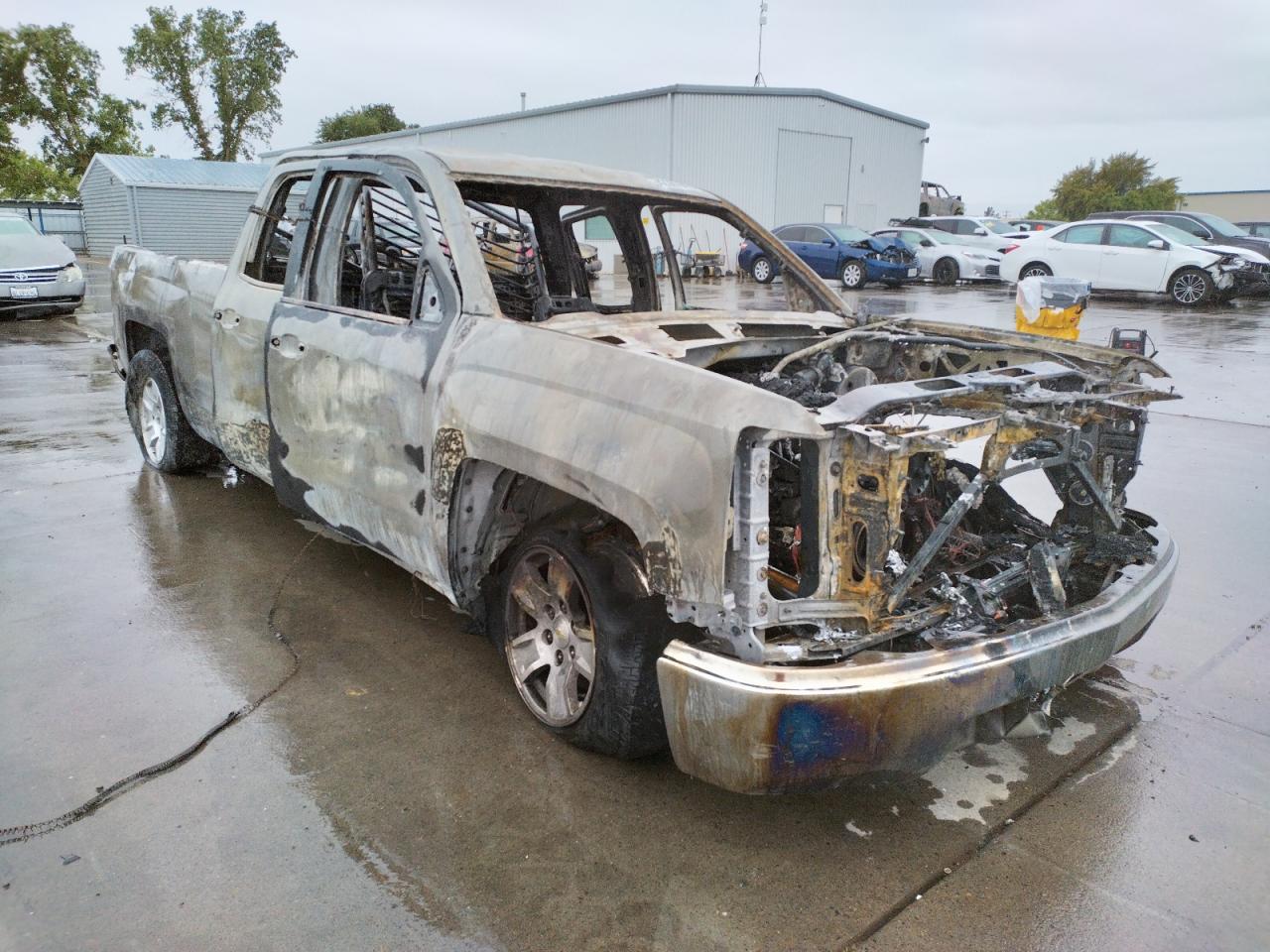 CHEVROLET SILVERADO 2015 with VIN 1GCRCPEC5FZ200354 - Photo from auction