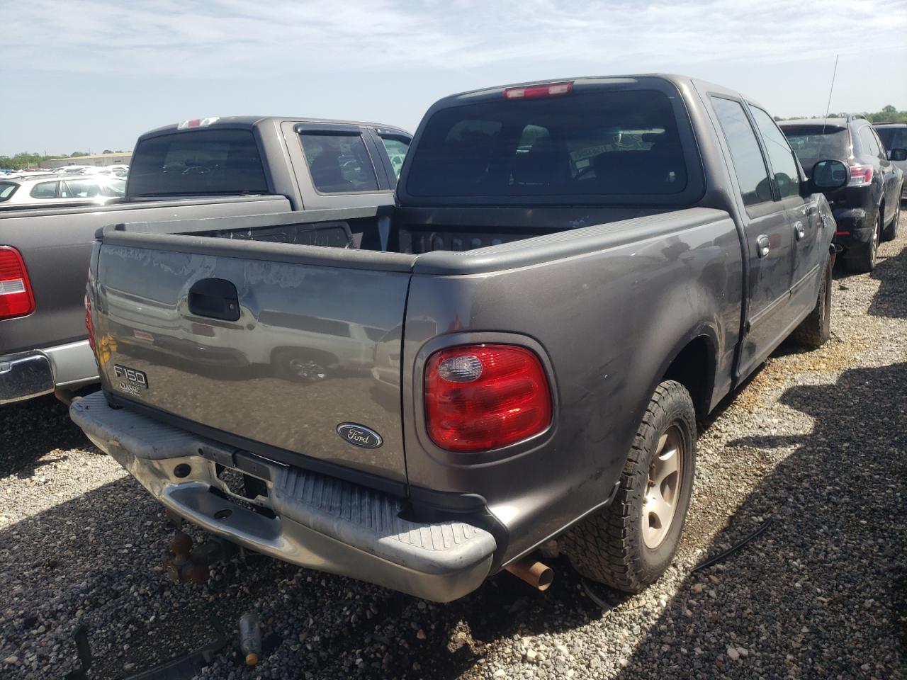 Photo 4 from auction – 2003 FORD F150 SUPER with VIN 1FTRW07673KC38632