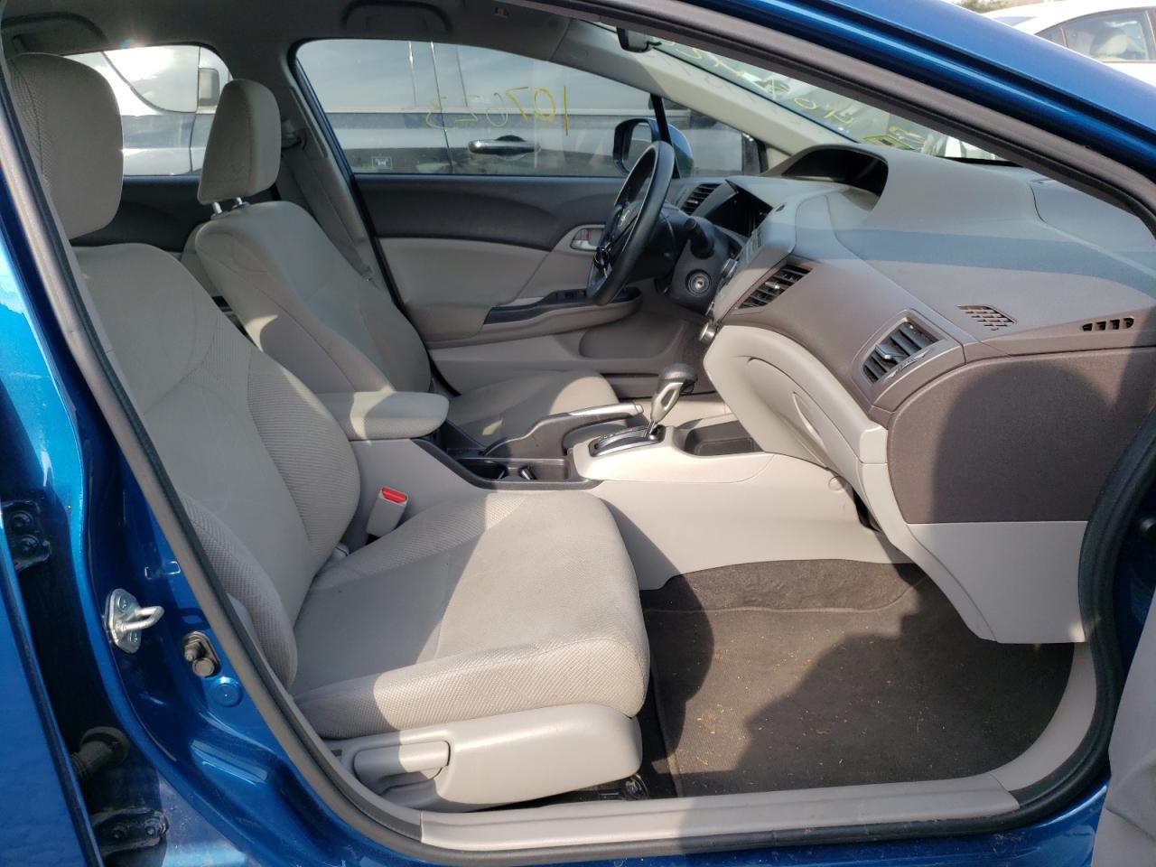 Photo 5 from auction – 2012 HONDA CIVIC LX with VIN 19XFB2F59CE333389
