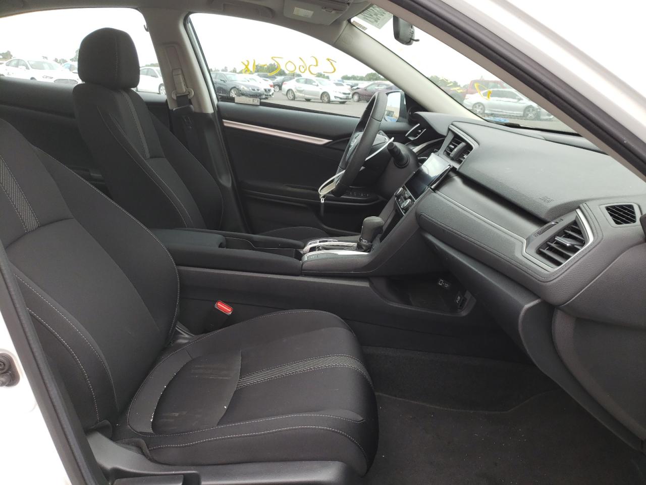 Photo 5 from auction – 2018 HONDA CIVIC EX with VIN 19XFC2F7XJE207456