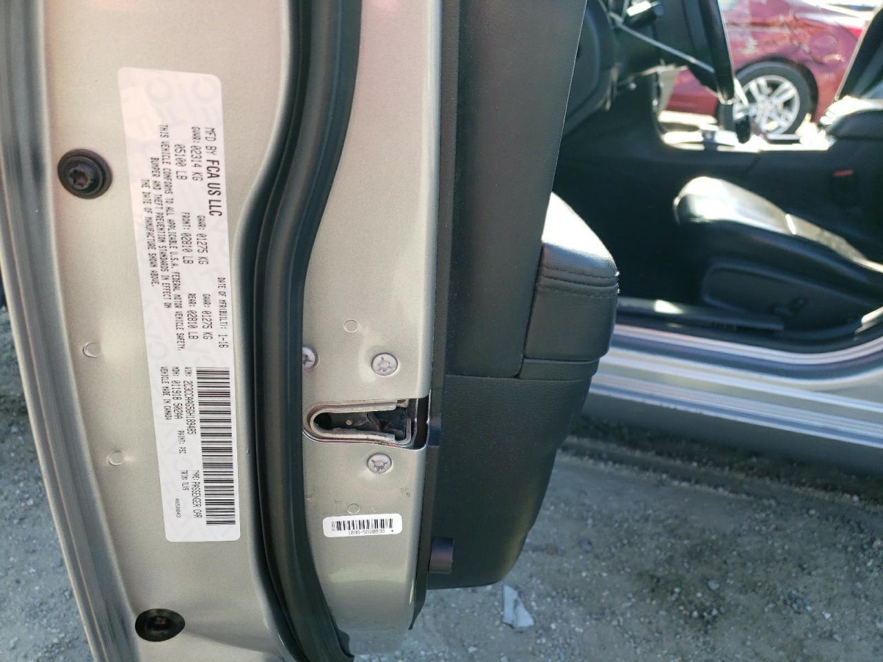 Photo 10 from auction – 2016 CHRYSLER 300 LIMITE with VIN 2C3CCAAG5GH189485