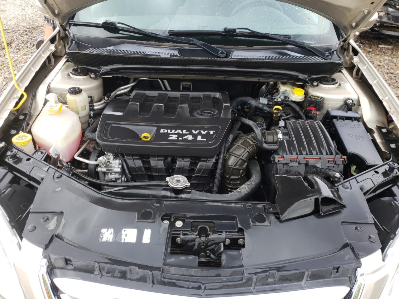 Photo 7 from auction – 2014 CHRYSLER 200 LX with VIN 1C3CCBAB4EN231255