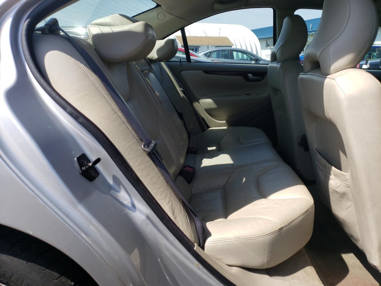 Photo 6 from auction – 2004 VOLVO S60 with VIN YV1RS61T542367672