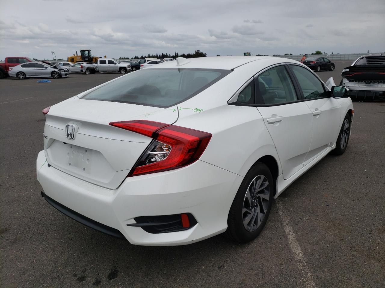 Photo 4 from auction – 2018 HONDA CIVIC EX with VIN 19XFC2F7XJE207456