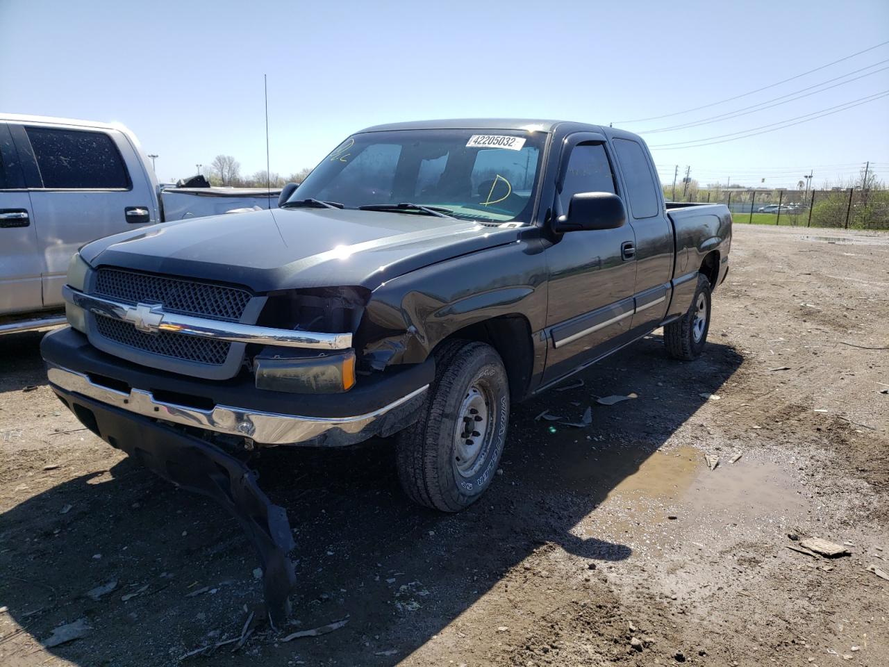 Photo 2 from auction – 2004 CHEVROLET SILVERADO with VIN 2GCEK19V141231410