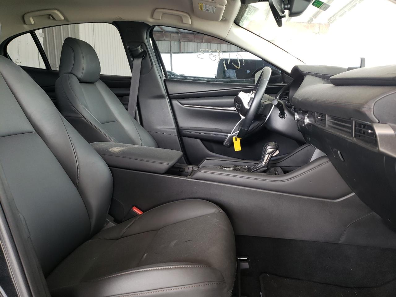 Photo 5 from auction – 2020 MAZDA 3 SELECT with VIN 3MZBPACL8LM129375