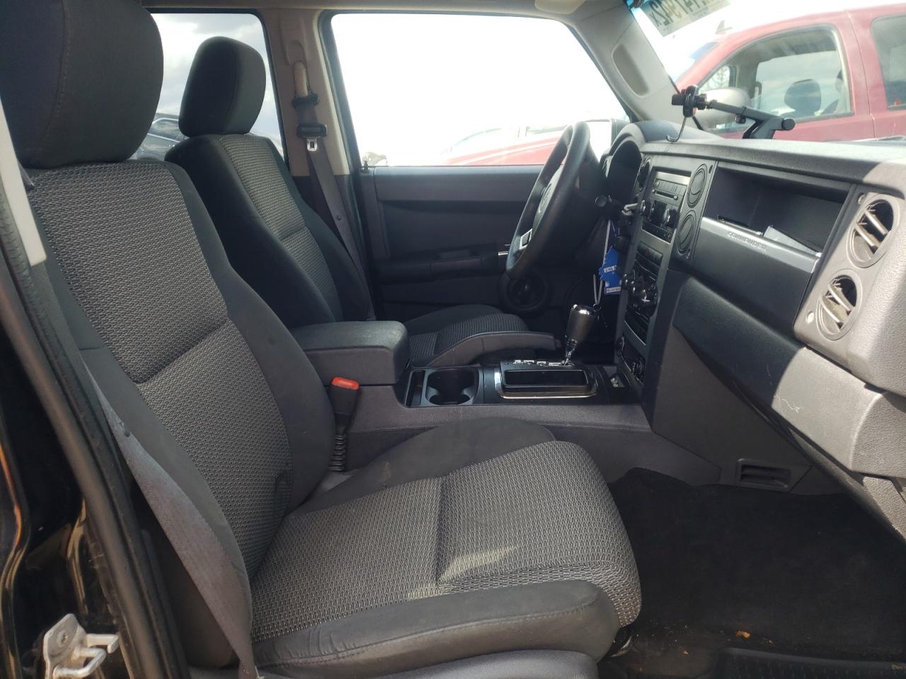 Photo 5 from auction – 2008 JEEP COMMANDER with VIN 1J8HG48K18C212887