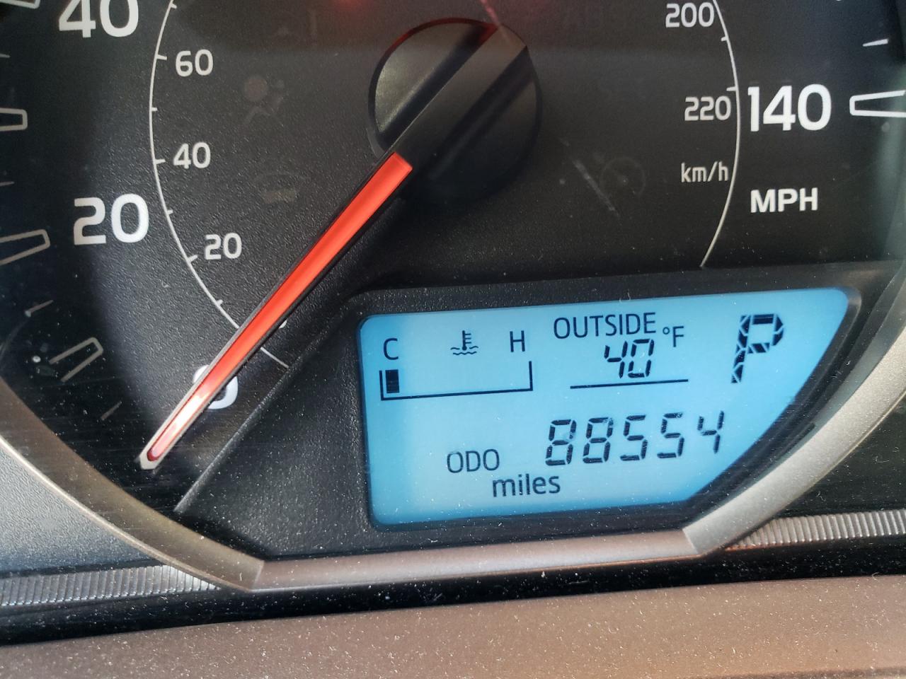 Photo 8 from auction – 2014 TOYOTA RAV4 LE with VIN JTMBFREV7ED080719