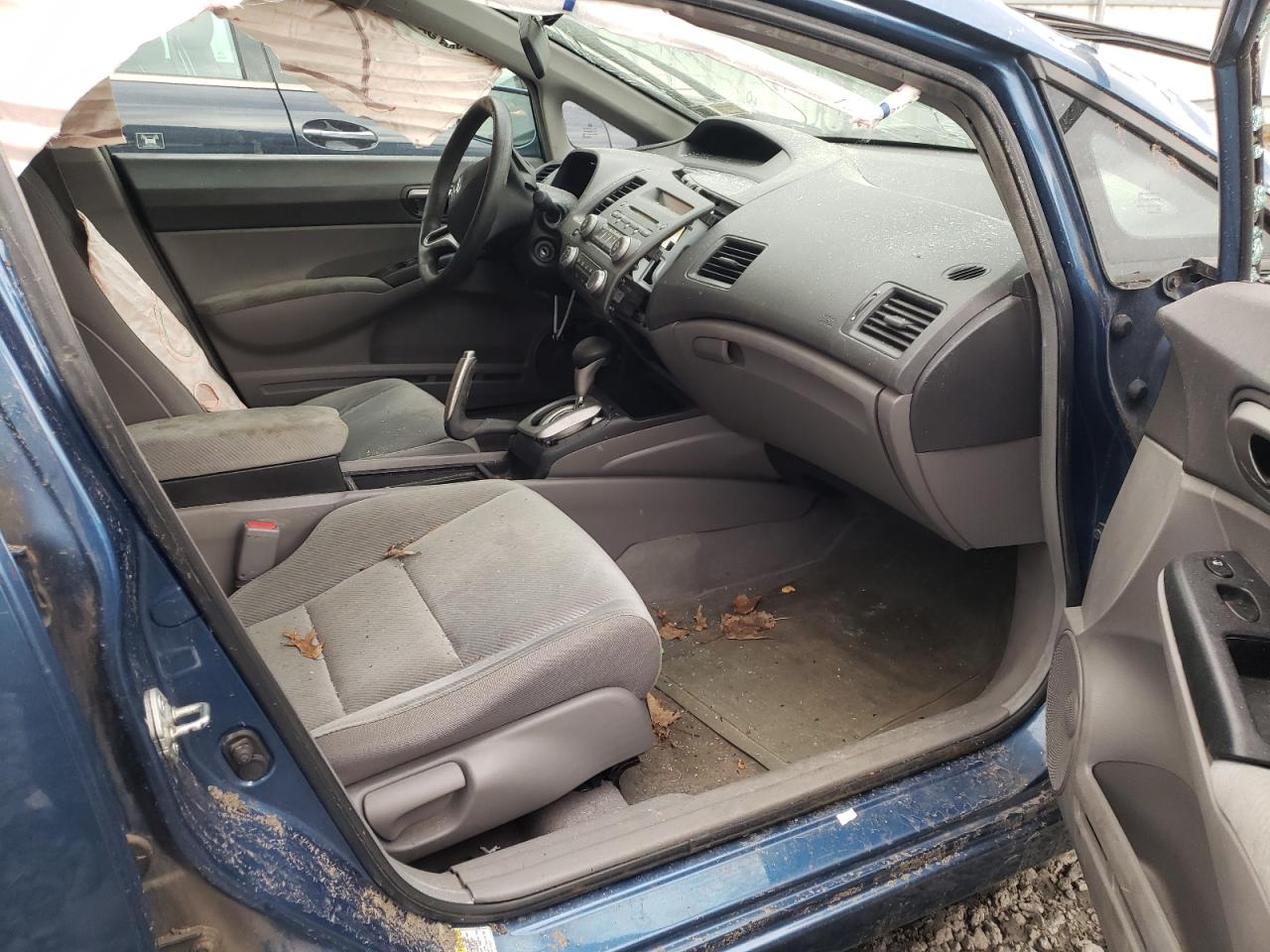 Photo 5 from auction – 2010 HONDA CIVIC LX with VIN 2HGFA1F56AH578750