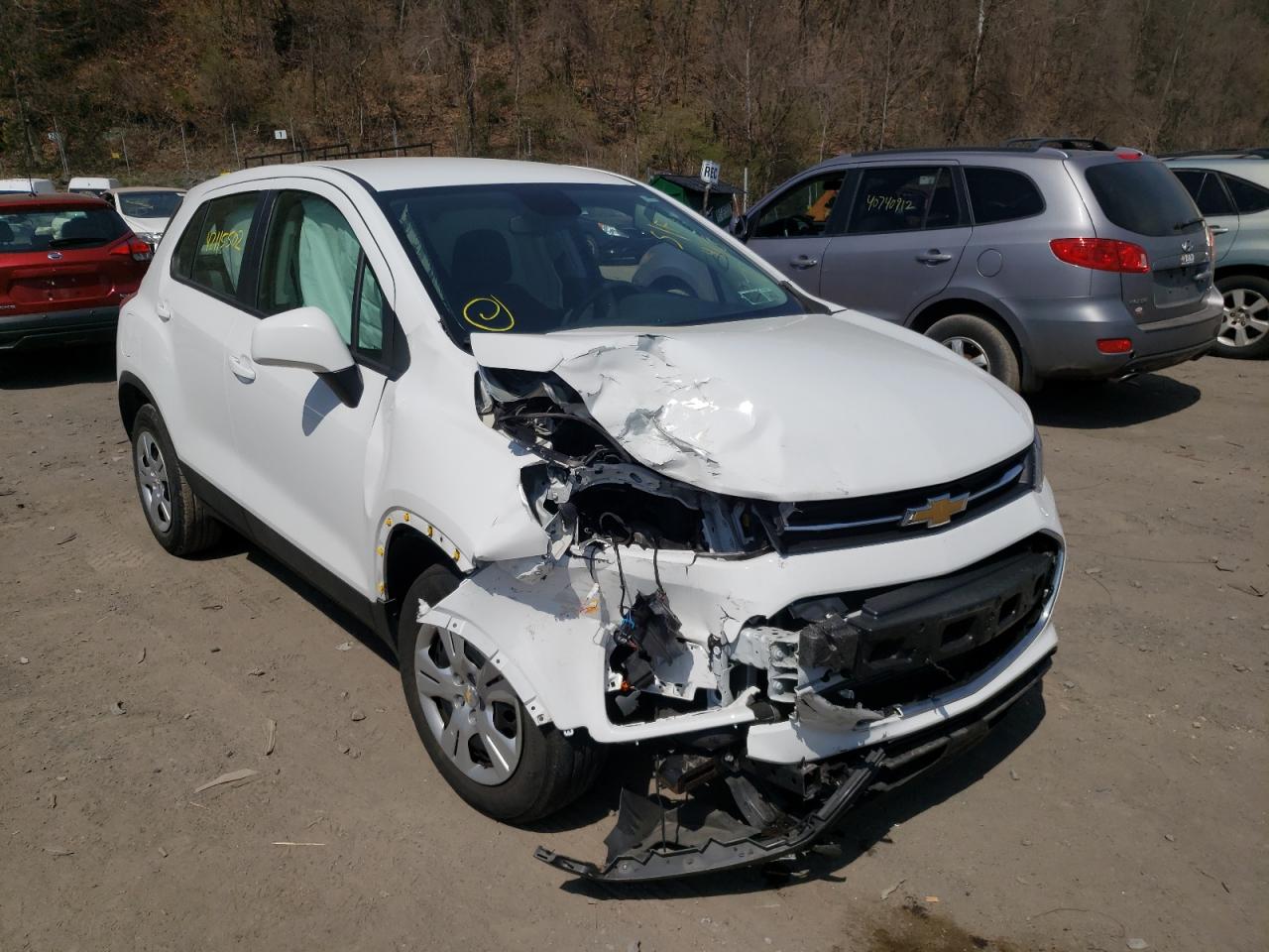 CHEVROLET TRAX LS 2017 with VIN KL7CJKSB0HB226394 - Photo from auction