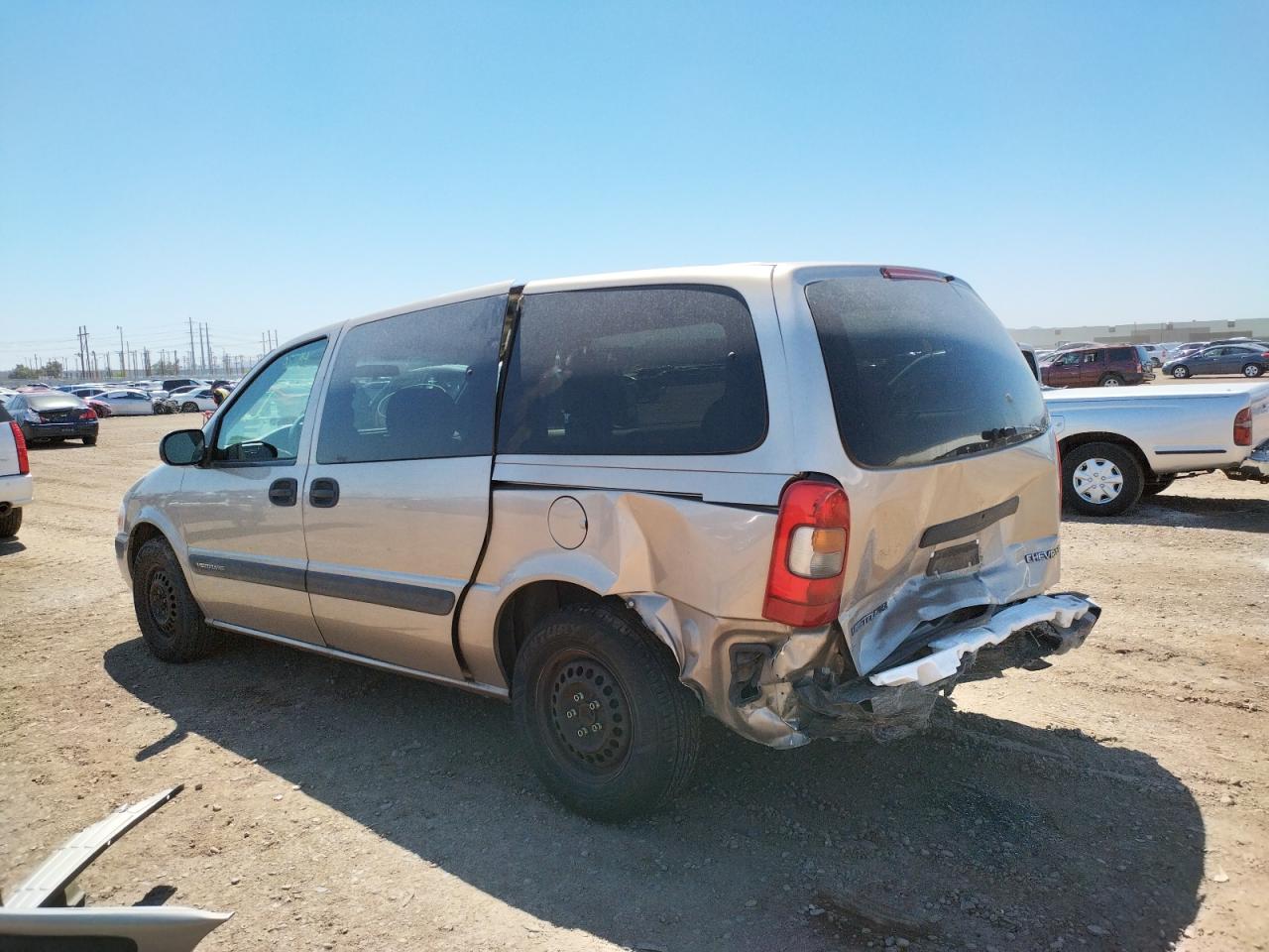 Photo 3 from auction – 2002 CHEVROLET VENTURE with VIN 1GNDX03E72D171500