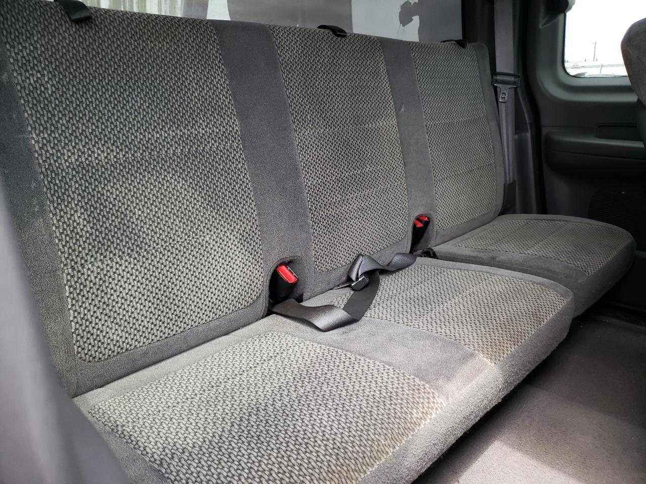 Photo 6 from auction – 2002 FORD F150 with VIN 1FTRX18W72KC80802
