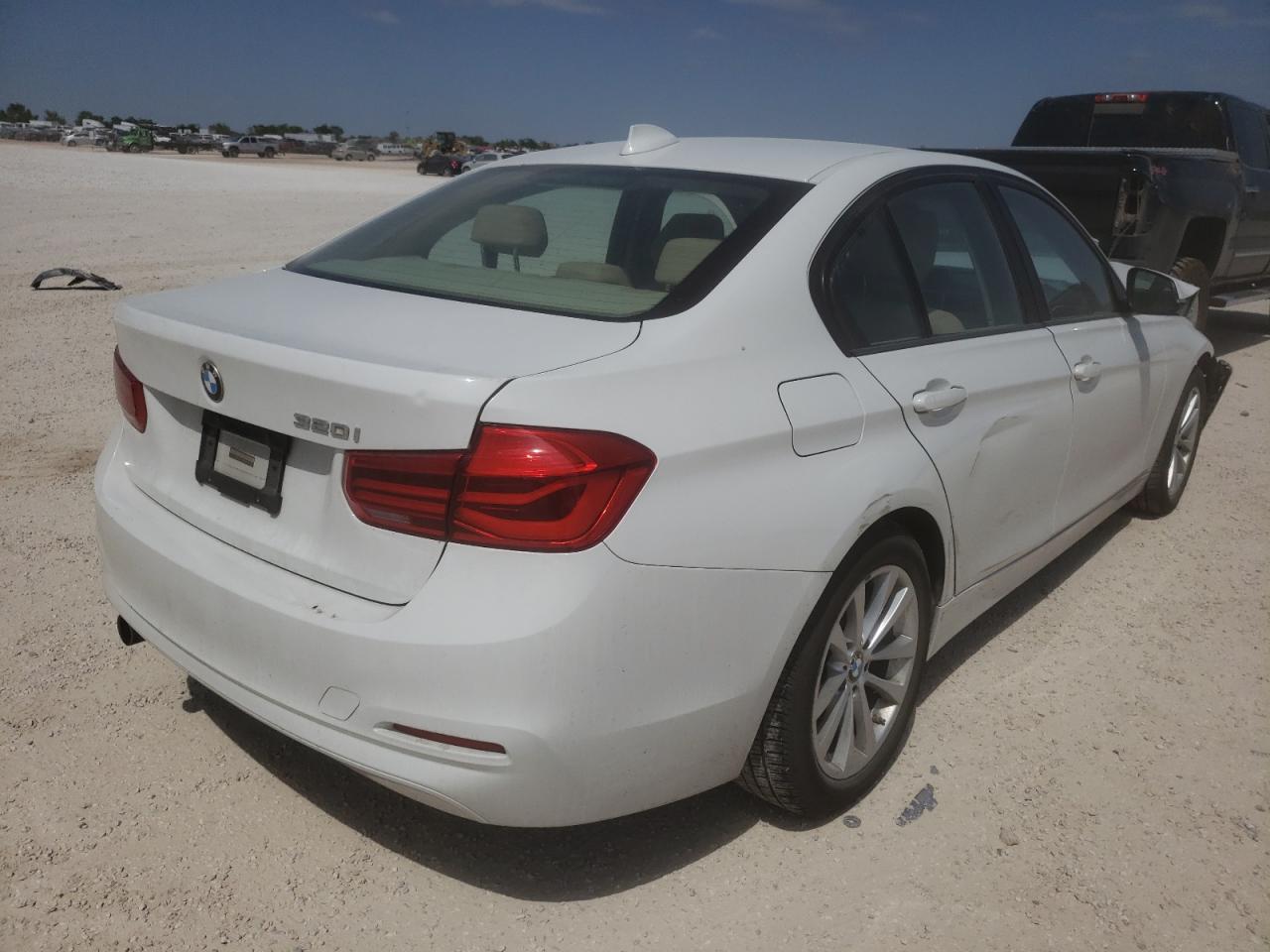 Photo 4 from auction – 2016 BMW 320 I with VIN WBA8E1G53GNT99590