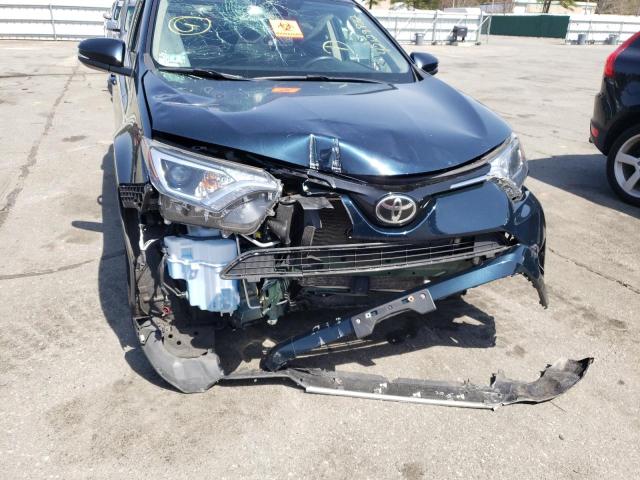 Photo 9 from auction – 2017 TOYOTA RAV4 XLE with VIN JTMRFREV2HJ123108