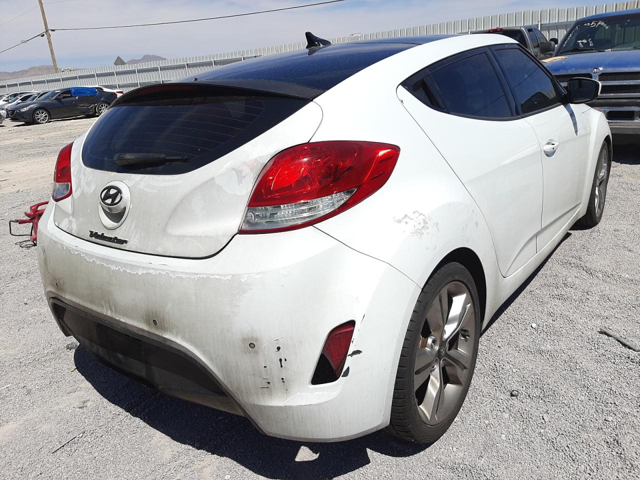 Photo 4 from auction – 2012 HYUNDAI VELOSTER with VIN KMHTC6AD7CU067325