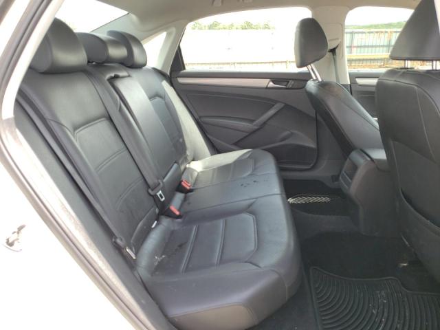 Photo 6 from auction – 2015 VOLKSWAGEN PASSAT S with VIN 1VWAT7A30FC004129