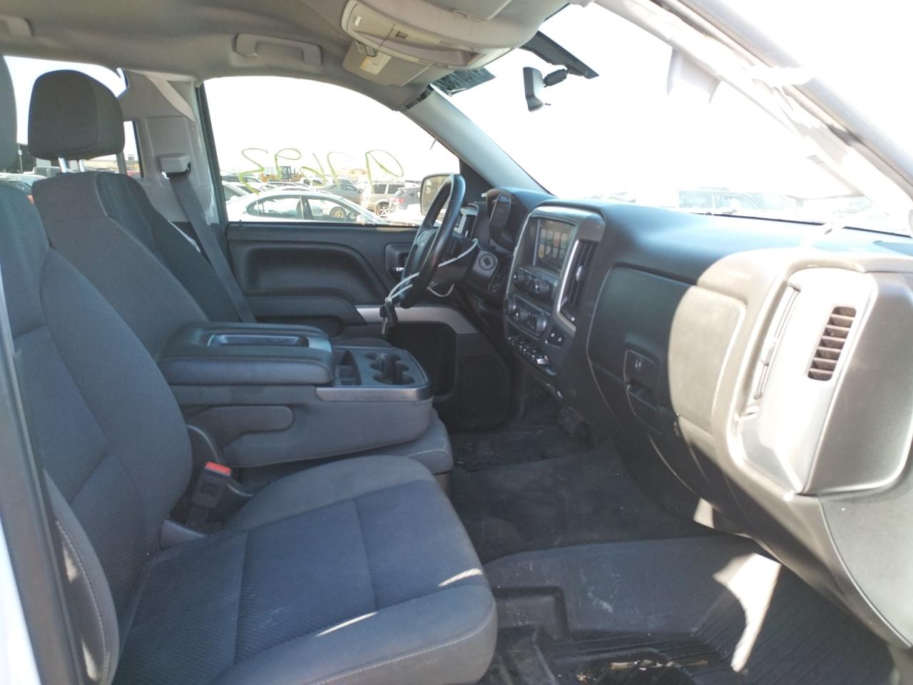 Photo 5 from auction – 2017 CHEVROLET SILVERADO with VIN 3GCUKREC1HG199747