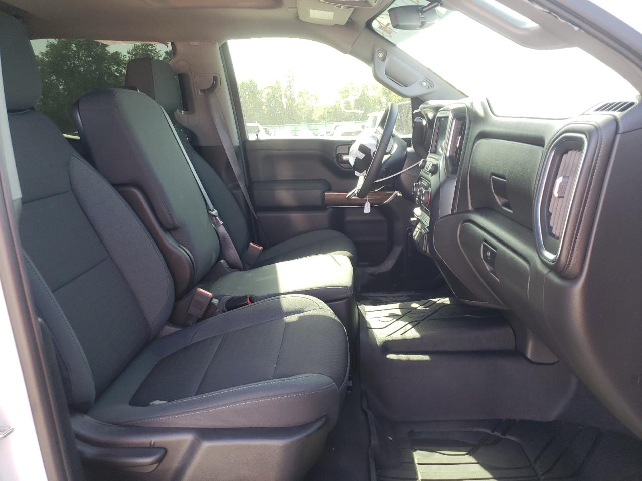 Photo 5 from auction – 2019 CHEVROLET SILVERADO with VIN 3GCUWCED6KG213241