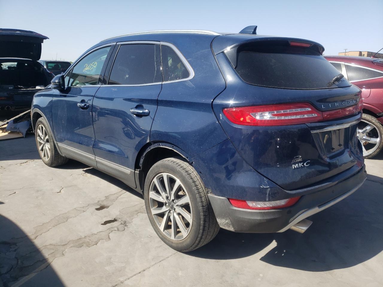 Photo 3 from auction – 2019 LINCOLN MKC RESERV with VIN 5LMCJ3C96KUL08042