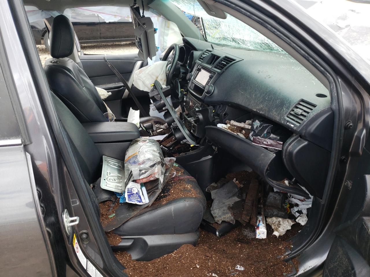 Photo 5 from auction – 2013 TOYOTA HIGHLANDER with VIN 5TDBK3EH8DS219424