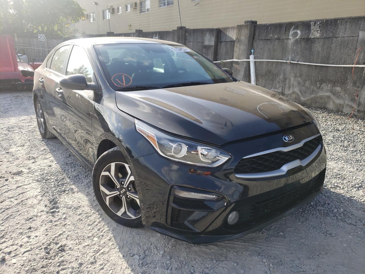KIA FORTE FE 2019 with VIN 3KPF24AD8KE063211 - Photo from auction