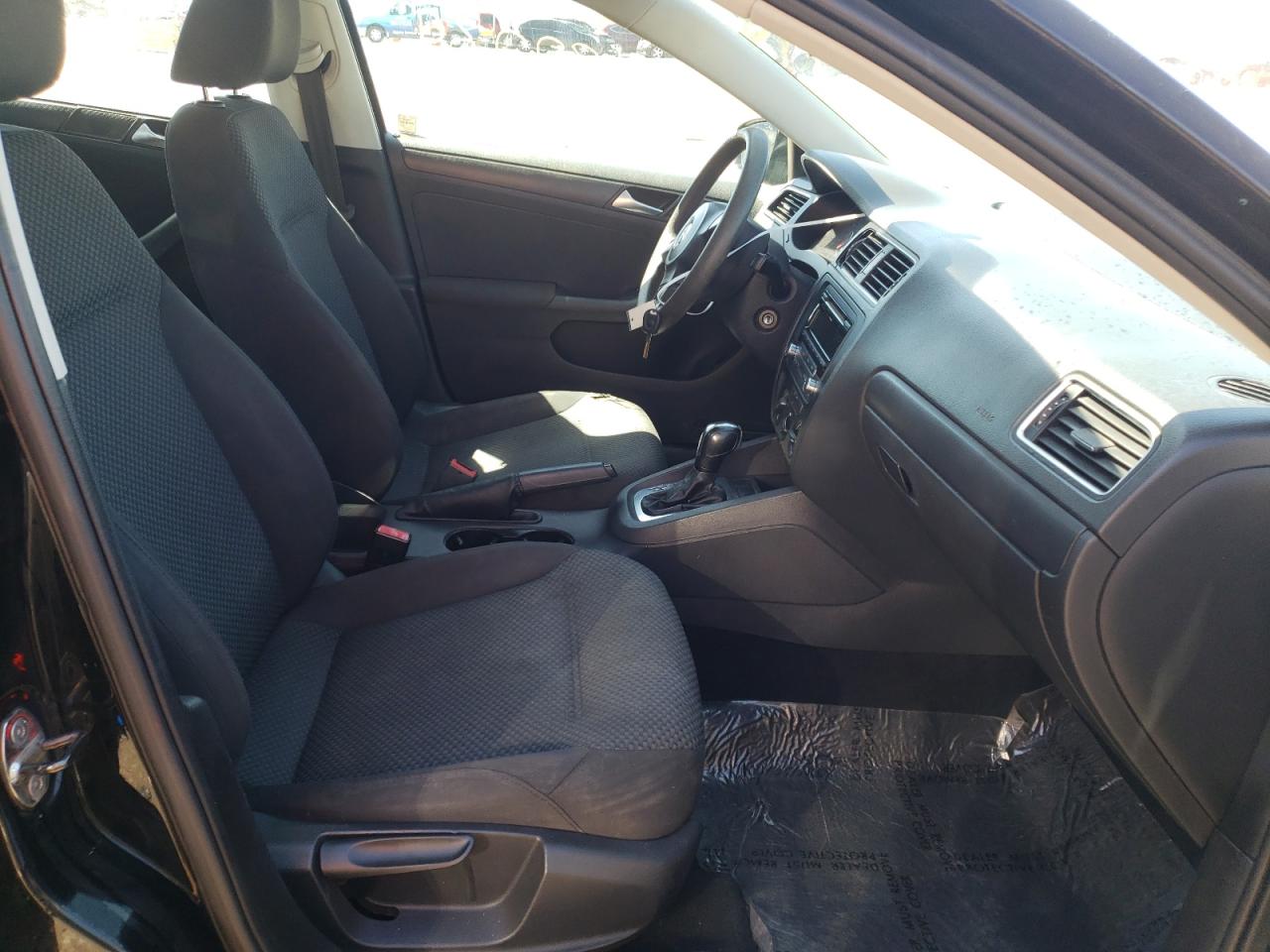 Photo 5 from auction – 2012 VOLKSWAGEN JETTA BASE with VIN 3VW2K7AJXCM465757
