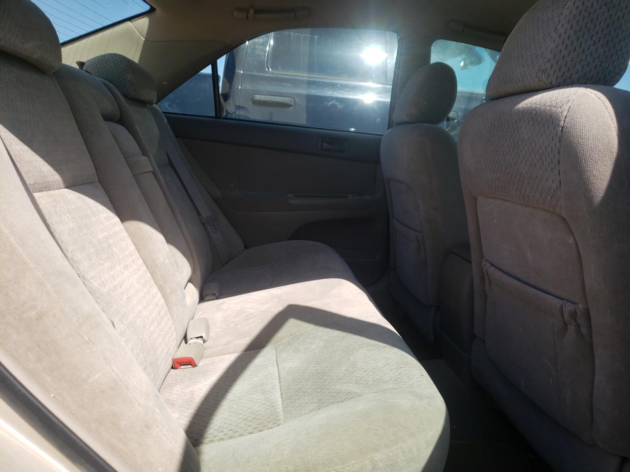 Photo 6 from auction – 2004 TOYOTA CAMRY LE with VIN 4T1BE32K84U851841