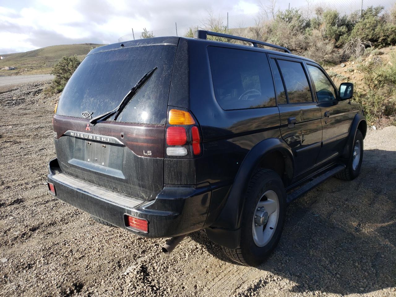 Photo 4 from auction – 2001 MITSUBISHI MONTERO SP with VIN JA4MT21H01P039974