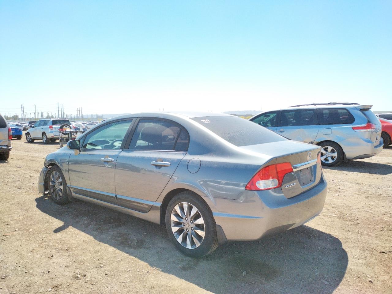 Photo 3 from auction – 2010 HONDA CIVIC EXL with VIN 19XFA1F99AE044753
