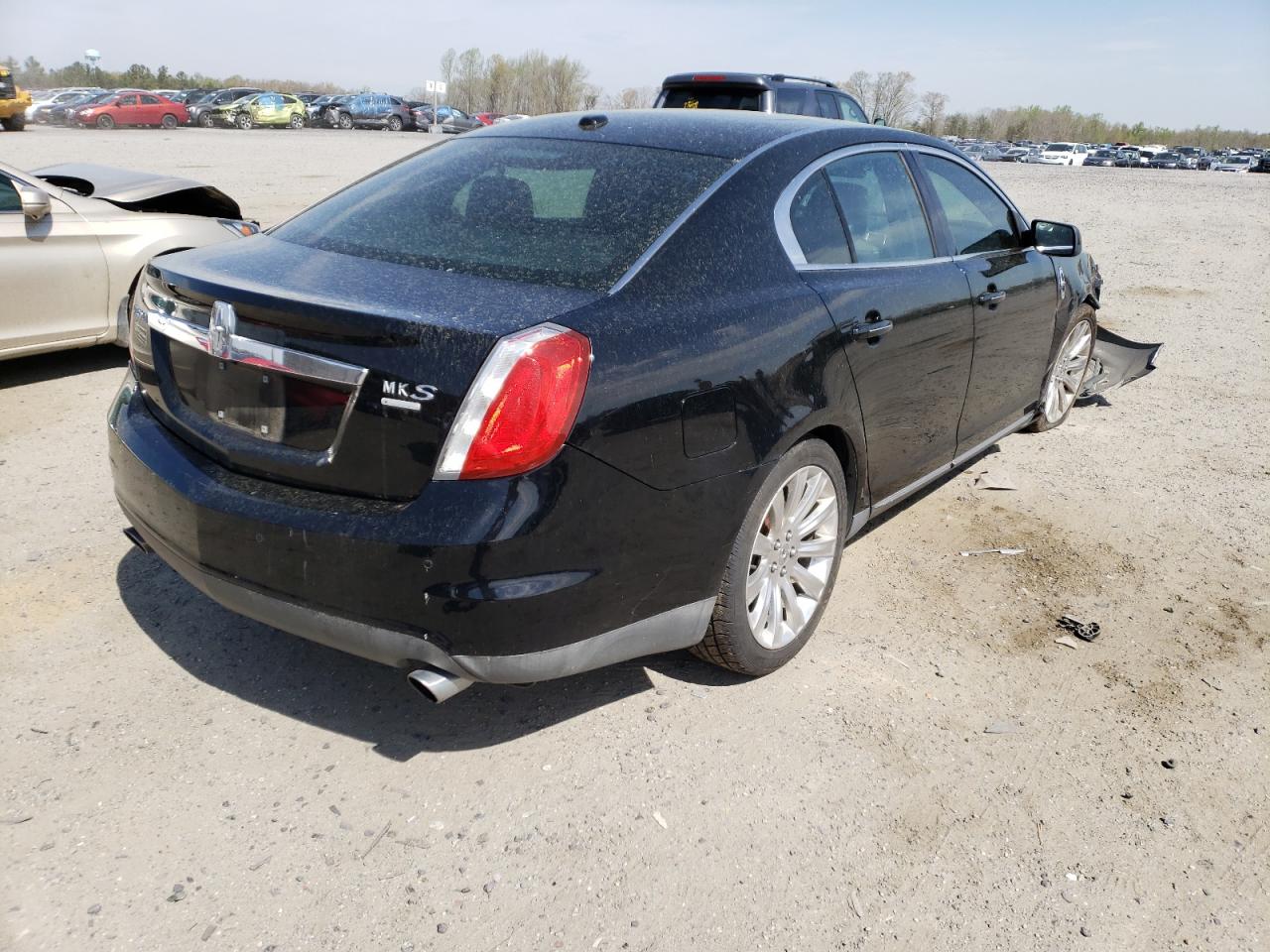 Photo 4 from auction – 2012 LINCOLN MKS with VIN 1LNHL9FT1CG803469